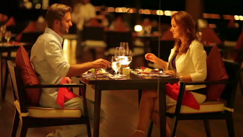 9 Ways to Make Money Dating People (Earn $125 or More Per Date!)